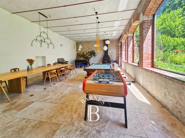 Issoire, Maison 9 Chambres -  408 m² à vendre