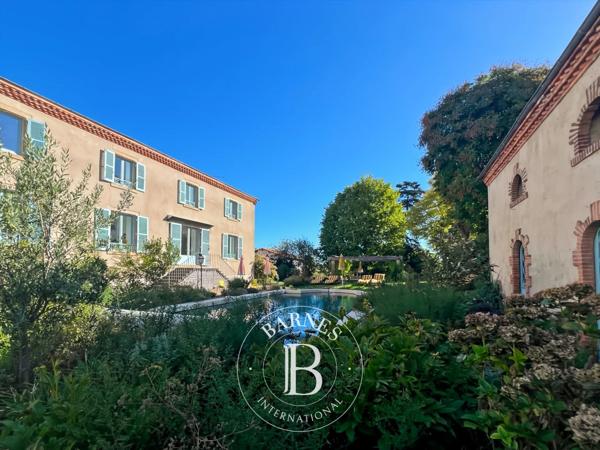 Issoire, Maison 9 Chambres -  408 m² à vendre