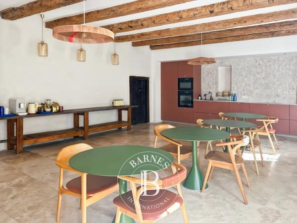 Issoire, Maison 9 Chambres -  408 m² à vendre