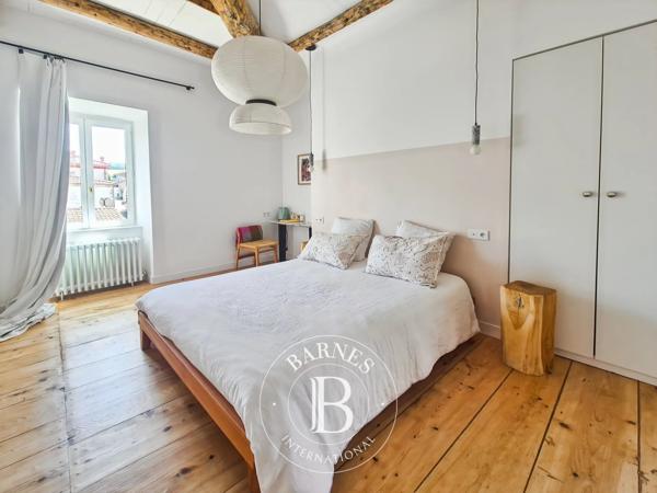 Issoire, Maison 9 Chambres -  408 m² à vendre