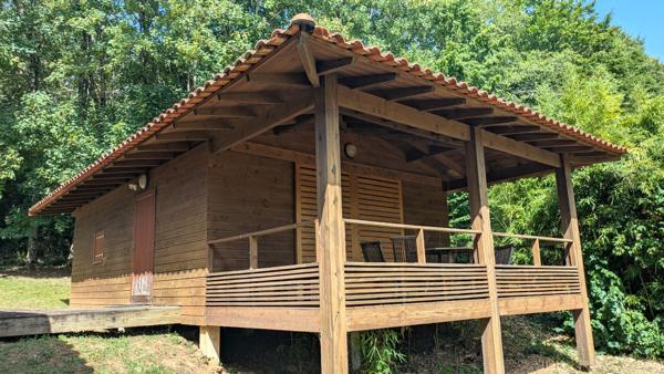 Complexe de loisirs avec 9 chalets -  27 pièce(s) - 315 m2