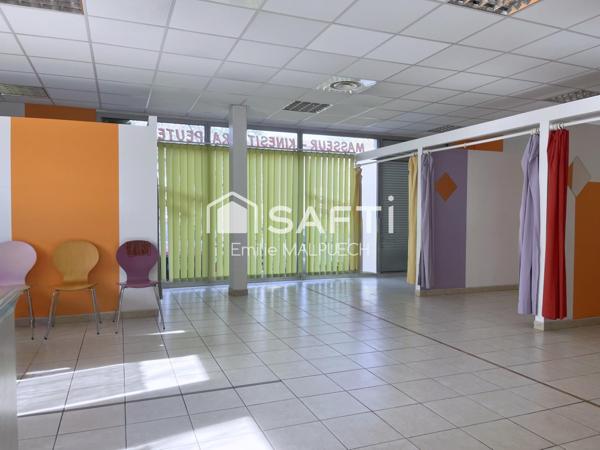 Au coeur de Lespinasse spacieux local professionnel