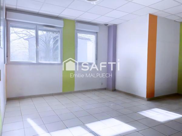 Au coeur de Lespinasse spacieux local professionnel