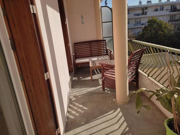 Avignon (84000) T4 de 70m2 refait à neuf au calme avec terrasse , cave et parking