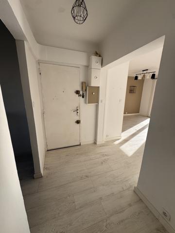 Avignon (84000) T4 de 70m2 refait à neuf au calme avec terrasse , cave et parking