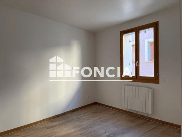 Location Appartement 3 pièces 59.79 m² - Saint Jean De Maurienne 73300