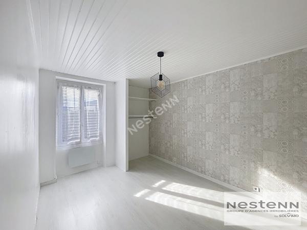 Le Coudray-Montceaux - Jolie maison de ville de 70m² avec deux chambres et terrasse privative - Proche toutes commodités