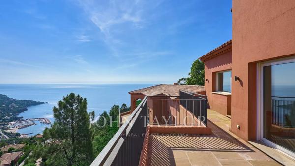Magnifique maison familiale avec une vue mer panoramique