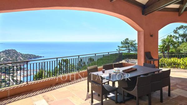 Magnifique maison familiale avec une vue mer panoramique