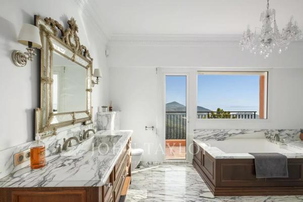 Magnifique maison familiale avec une vue mer panoramique