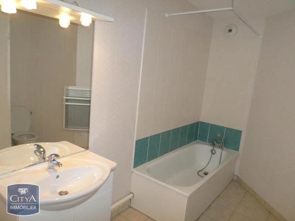 Appartement à louer 1 pièce 30.7m² Saumur (49400)