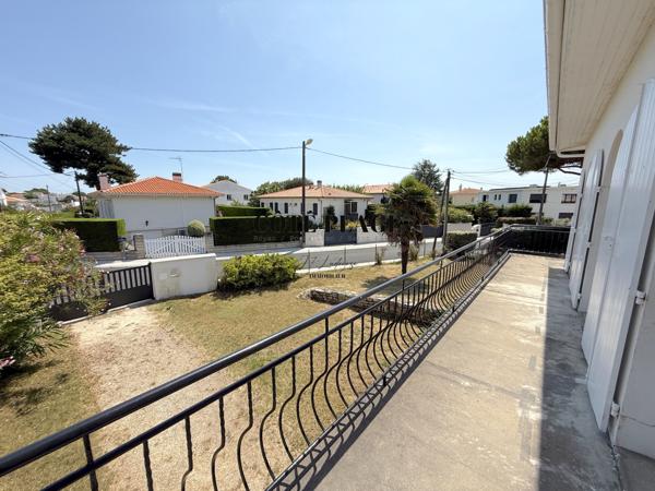 Vaux-sur-Mer (17640) VAUX SUR MER 250 M PLAGE - MAISON A RENOVER AU PRIX DE 572 000 € HAI