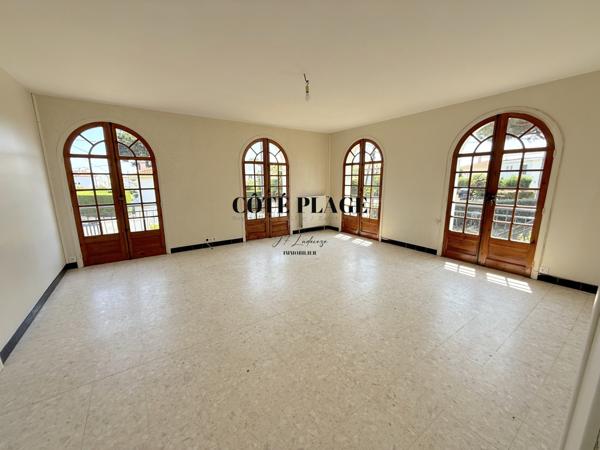 Vaux-sur-Mer (17640) VAUX SUR MER 250 M PLAGE - MAISON A RENOVER AU PRIX DE 572 000 € HAI