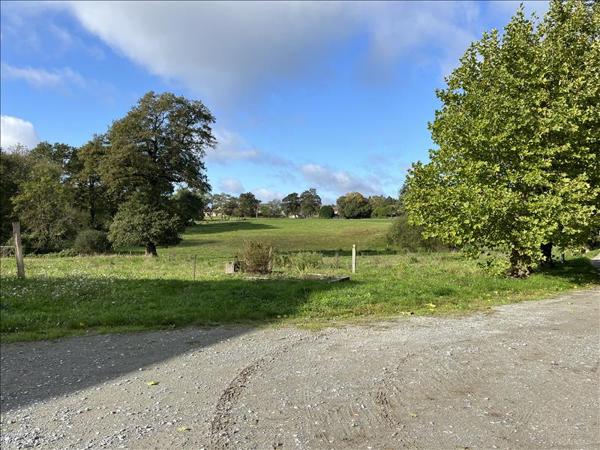 Maison à vendre |  Magnac-Laval |  9 pièces | 203 m²