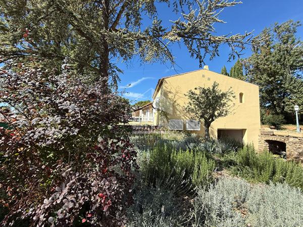 Aix-en-Provence - Secteur Les Granettes, maison de 200m² avec piscine