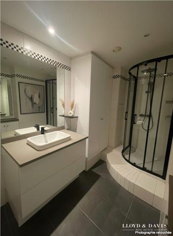 EXCLUSIVITÉ TROCADERO