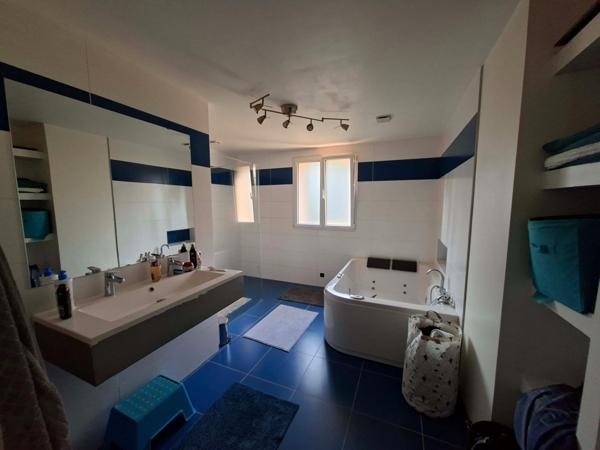 Maison 147 m2 3 chambres sur un terrain de 1873 m2