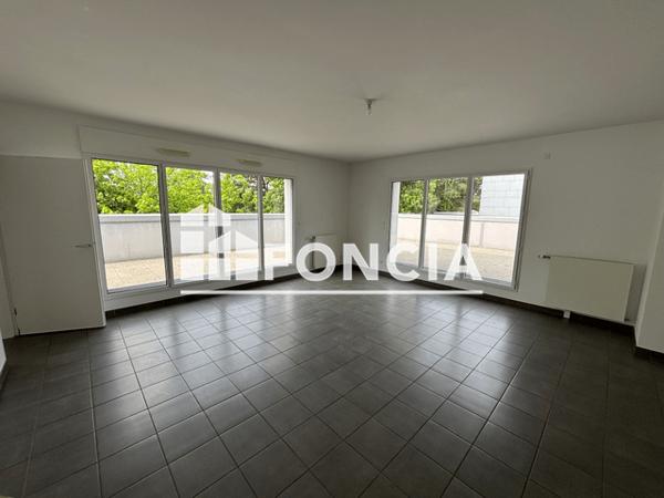 Location Appartement 5 pièces 116.5 m² - 5 RUE JOSEPH MARTRAY Rennes 35000