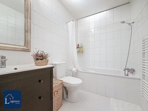 Maison mitoyenne en bout d'impasse T4 Jardin Sous-Sol Garage Vue Mont-blanc PREVESSIN MOENS 01280