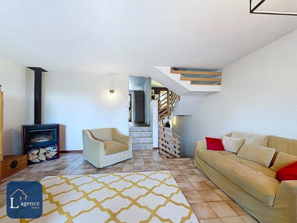 Maison mitoyenne en bout d'impasse T4 Jardin Sous-Sol Garage Vue Mont-blanc PREVESSIN MOENS 01280