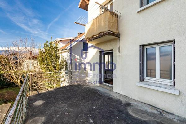 Grenoble, T3+Cuisine au calme dans une maison