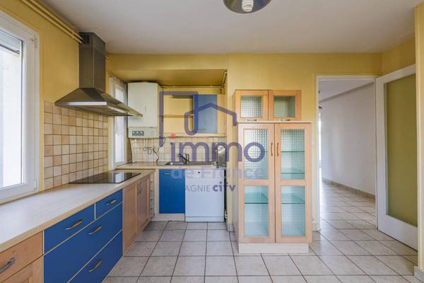 Grenoble, T3+Cuisine au calme dans une maison