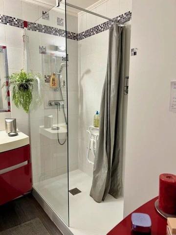 Vente                                                      Appartement
                        
                     4 pièces                      77 m2                     à Colombes