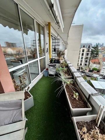 Vente                                                      Appartement
                        
                     4 pièces                      77 m2                     à Colombes