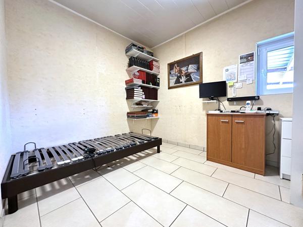 Maison de 1971  avec extension de 2010 avec entrée indépendante