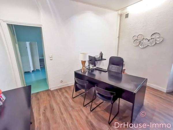 Bureau à vendre 5 pièces de 107 m²
