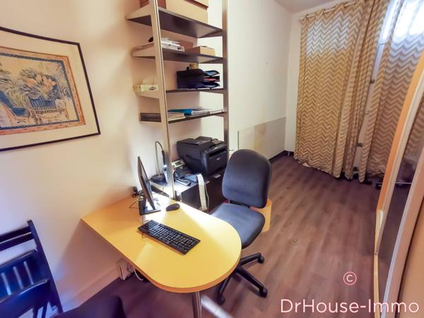 Bureau à vendre 5 pièces de 107 m²