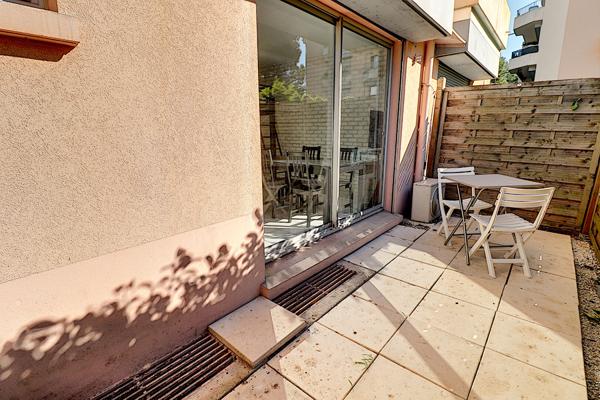 À LOUER - EN EXCLUSIVITÉ A DRAGUIGNAN STUDIO MEUBLÉ DE 26m²