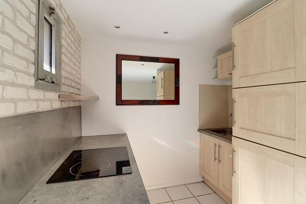 À LOUER - EN EXCLUSIVITÉ A DRAGUIGNAN STUDIO MEUBLÉ DE 26m²