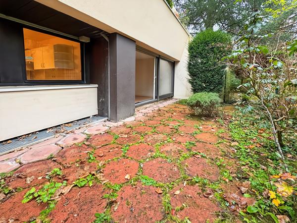 Appartement Verrieres Le Buisson 2 pièce(s) 59 m2