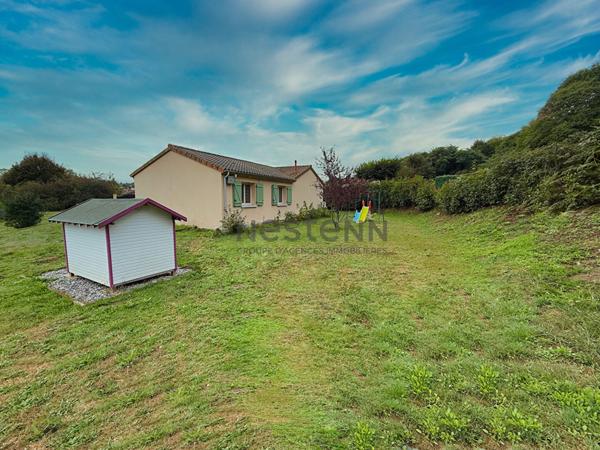 -Saint Sylvestre- Maison en plain pied 110m2 - 5 pièces, 3 chambres, garage et terrain de 4250 m²