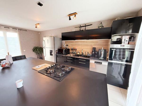 -Saint Sylvestre- Maison en plain pied 110m2 - 5 pièces, 3 chambres, garage et terrain de 4250 m²