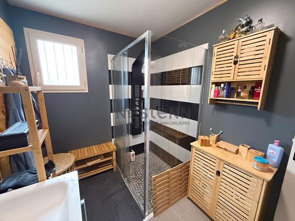 -Saint Sylvestre- Maison en plain pied 110m2 - 5 pièces, 3 chambres, garage et terrain de 4250 m²