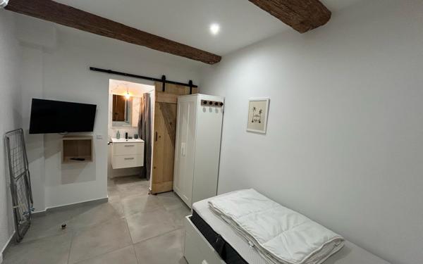 Appartement à louer    2 pièces • 12,10 m2 Toulon