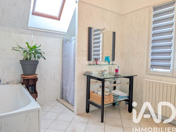 Maison à vendre 8 pièces 156 m² Auxerre