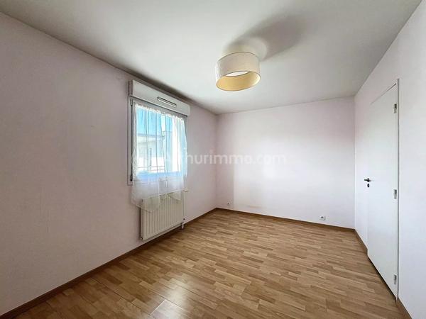 Location                                                      Appartement
                        
                     4 pièces                      111 m2                     à Clermont-Ferrand