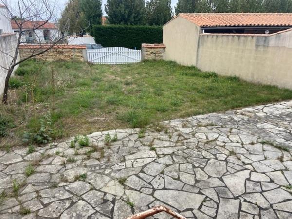 LA FAUTE SUR MER RUE PIETONNE A 200M DE LA PLAGE RARISSIME MAISON DE 1906 2 CHAMBRES BOURREE DE CHARME