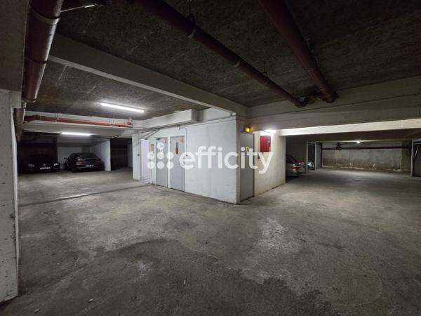 Parking - 16 m² Exclusivité efficity