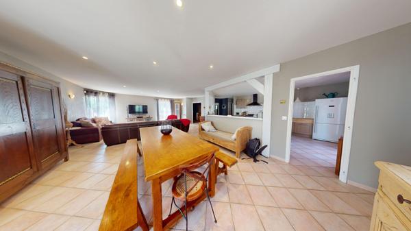 Maison plain pied Pezens avec piscine