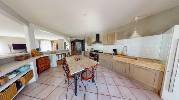 Maison plain pied Pezens avec piscine