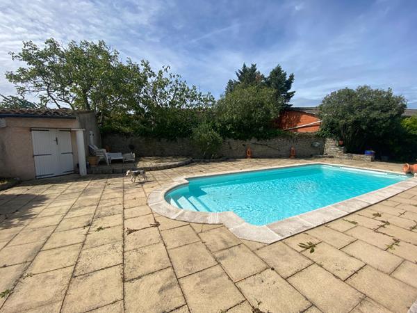 Maison plain pied Pezens avec piscine