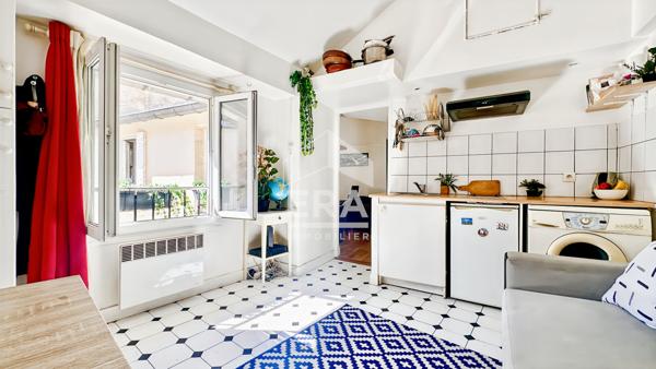 A VENDRE CHARMANT 2P 26M2 4E DERN. ET. SUPERBES VOLUMES COMBLES OUVERTS - CANAL ST. MARTIN RÉPUBLIQUE PARIS XIE