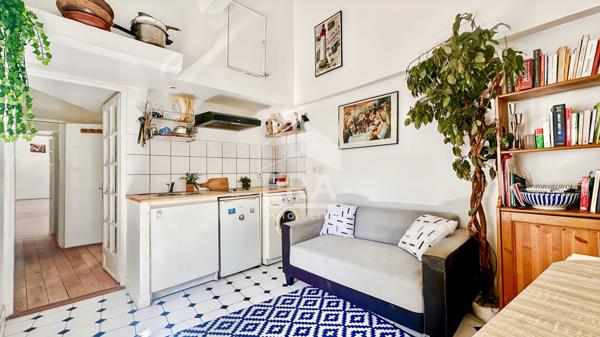 A VENDRE CHARMANT 2P 26M2 4E DERN. ET. SUPERBES VOLUMES COMBLES OUVERTS - CANAL ST. MARTIN RÉPUBLIQUE PARIS XIE