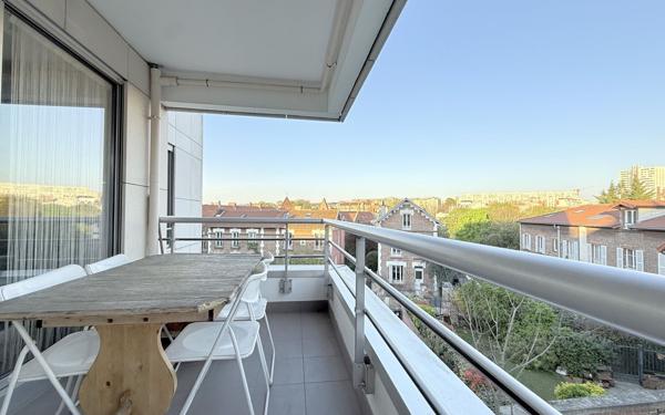 Appartement à vendre    5 pièces • 95,17 m2 Vanves
