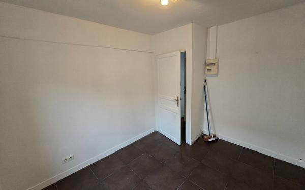 Appartement à vendre    2 pièces • 32,84 m2 Narbonne