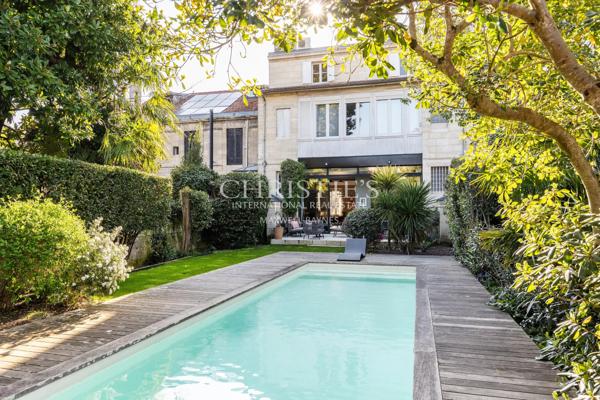 BORDEAUX LABOTTIÈRE – ÉLÉGANTE MAISON DE MAÎTRE AVEC JARDIN ET PISCINE